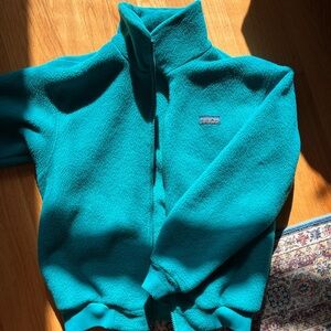 Patagonia Women’s Teal fleece jacket.